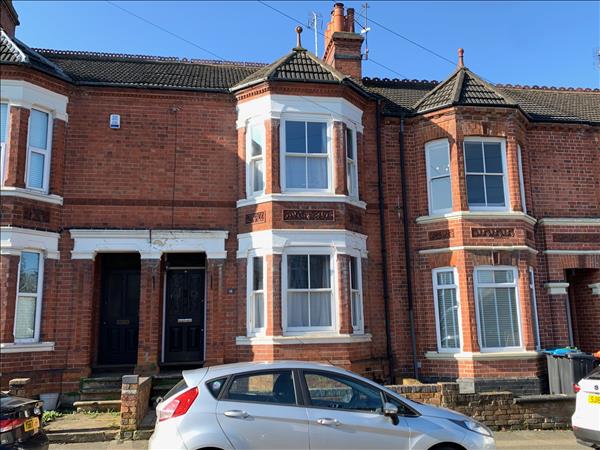 Moon Street, Wolverton