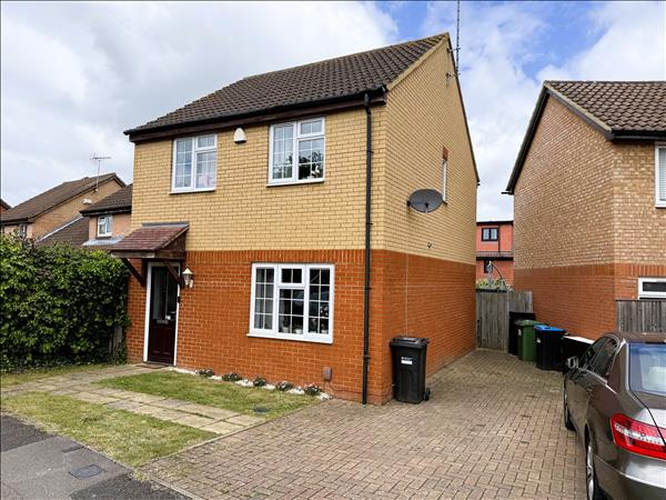 Pettingrew Close, Walnut Tree