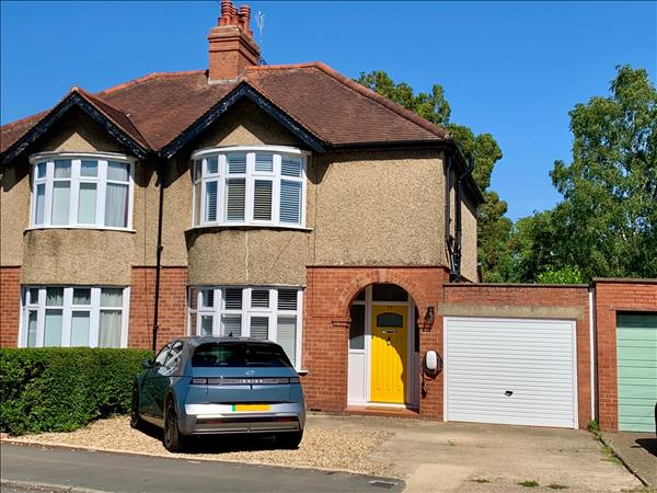 Stacey Avenue, Wolverton