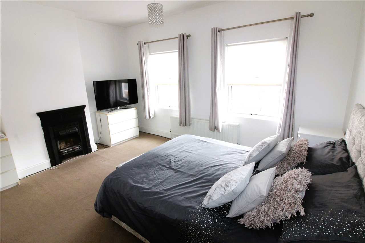 Cambridge Street, Wolverton - Picture 7