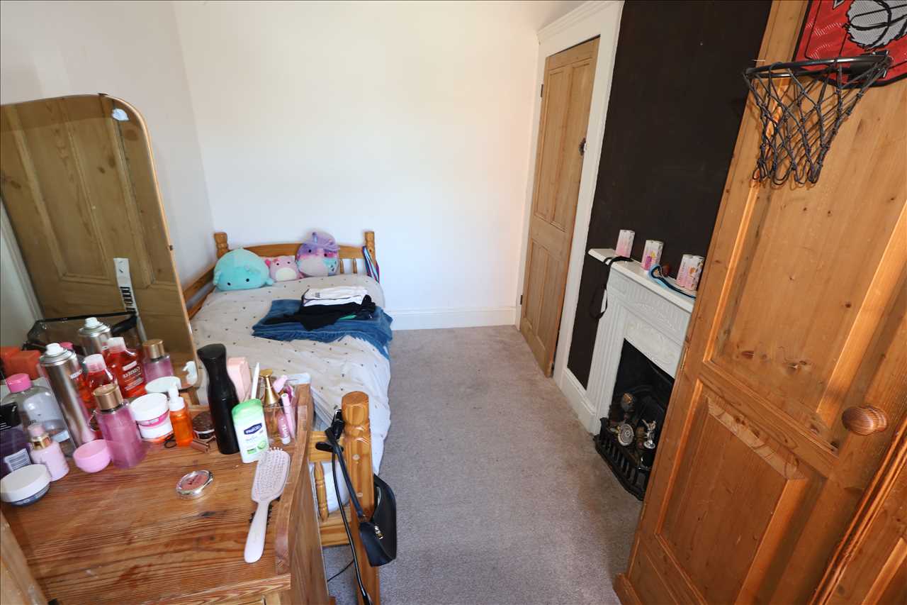 Anson Road, Wolverton - Picture 10