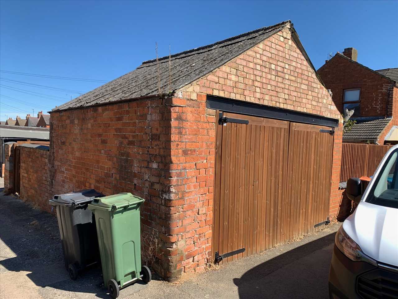 Anson Road, Wolverton - Picture 15