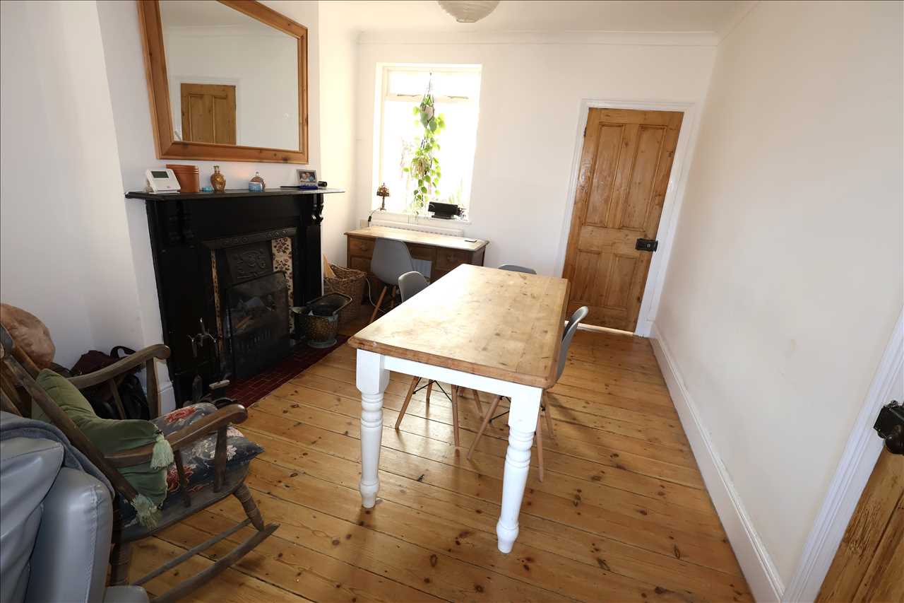 Anson Road, Wolverton - Picture 17