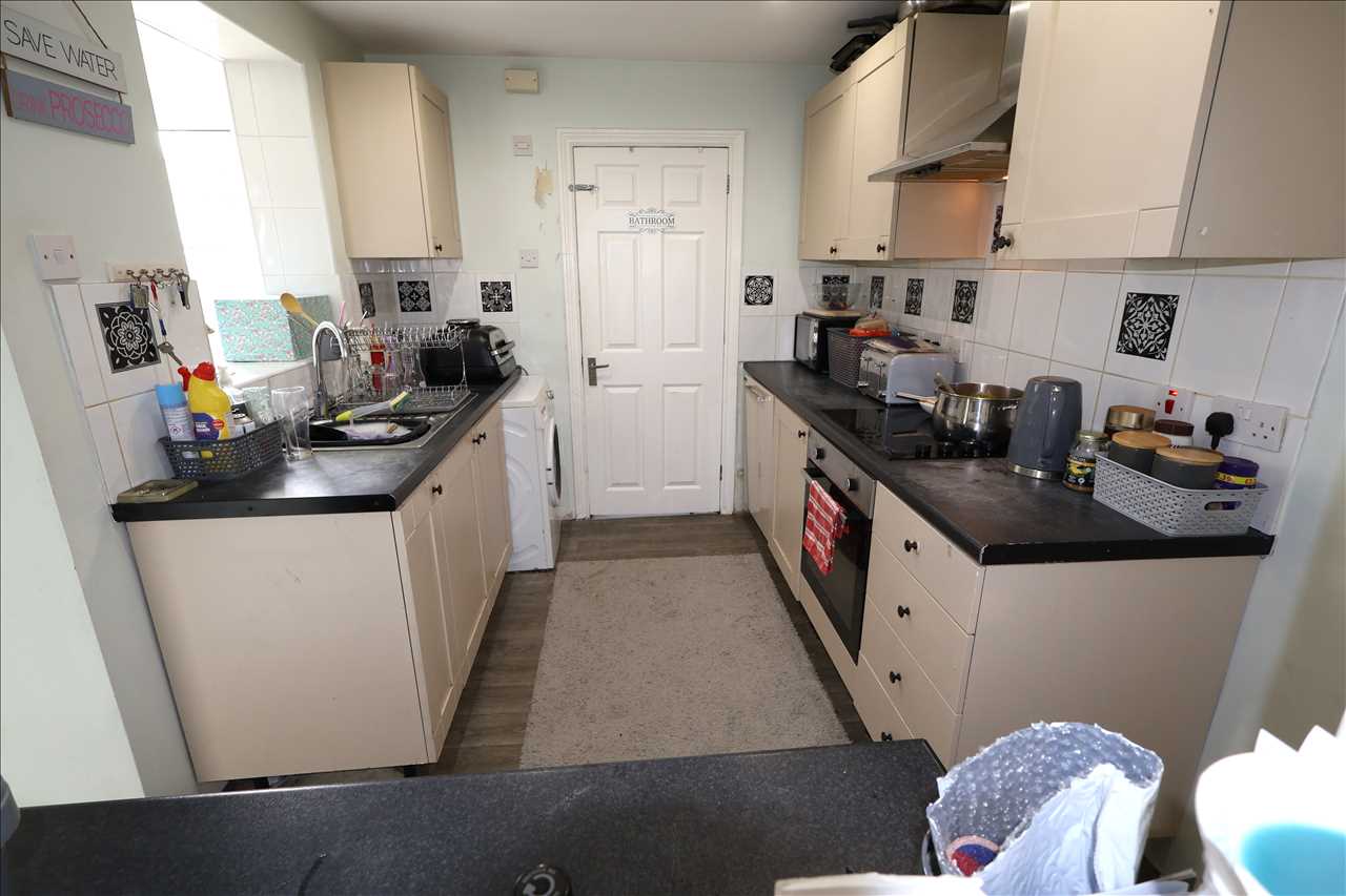 King Edward Street, New Bradwell - Picture 4