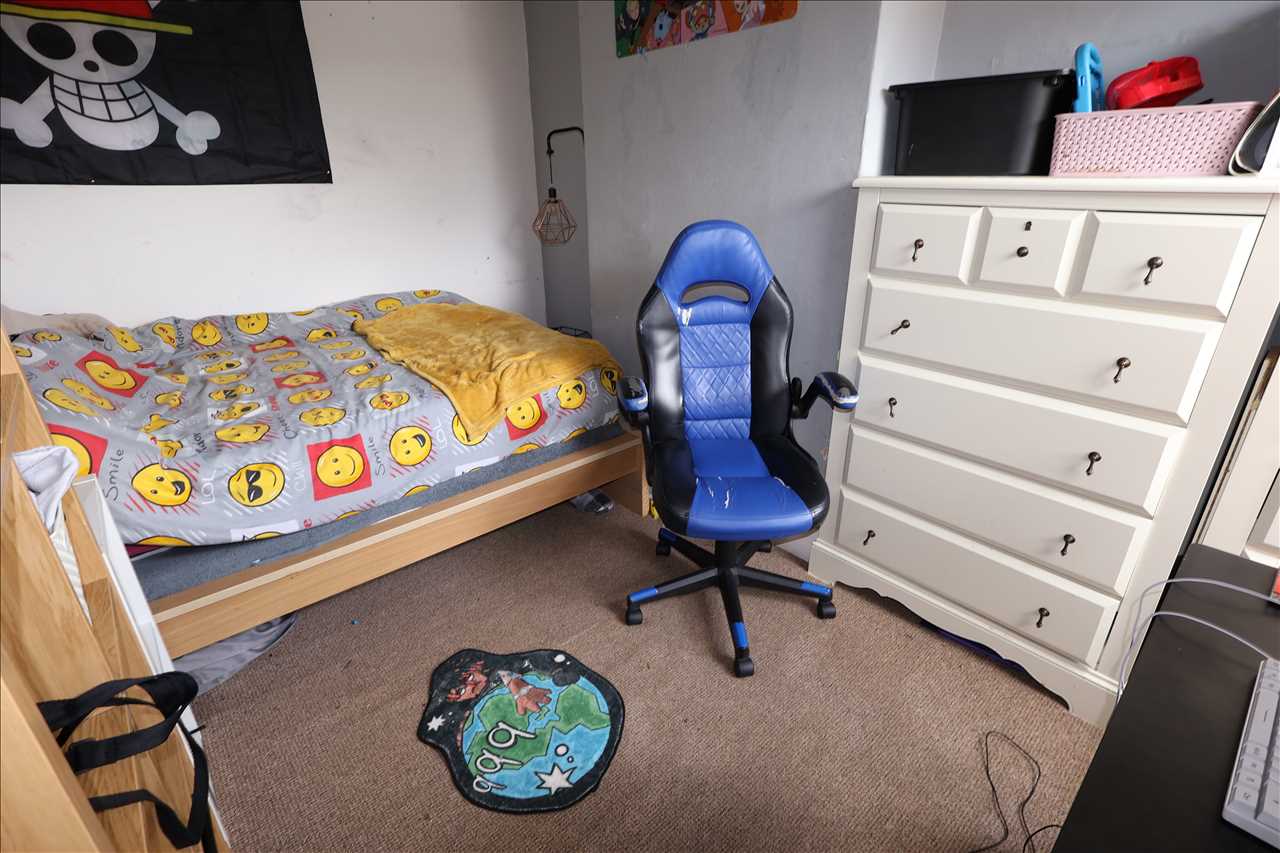 King Edward Street, New Bradwell - Picture 9