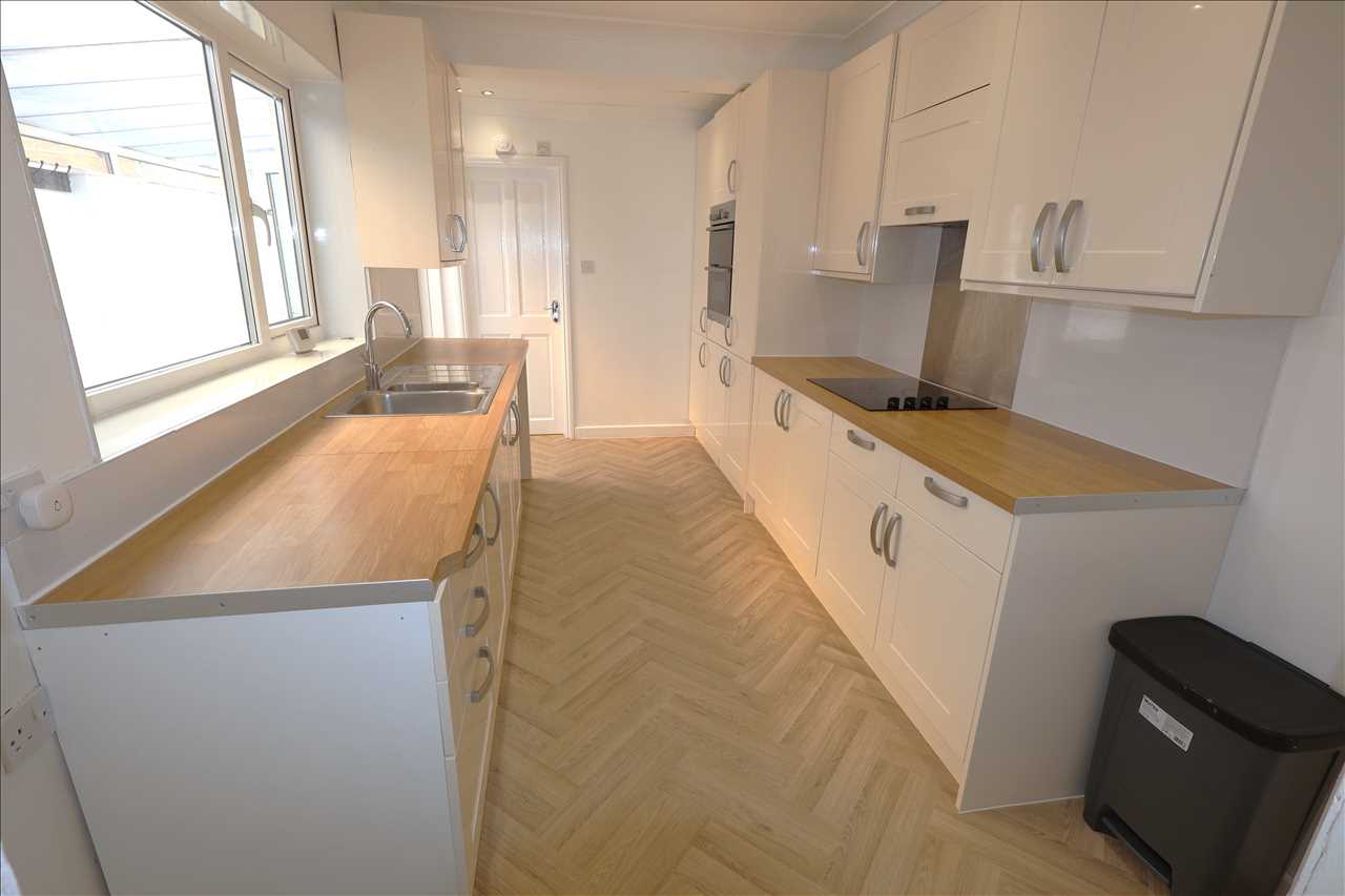 Cambridge Street, Wolverton - Picture 4