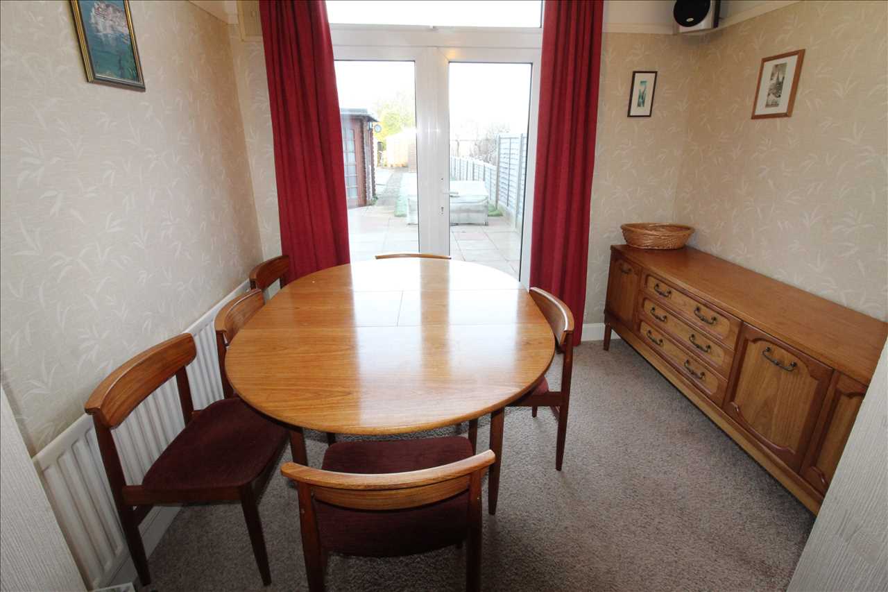 Gloucester Road, Wolverton - Picture 4
