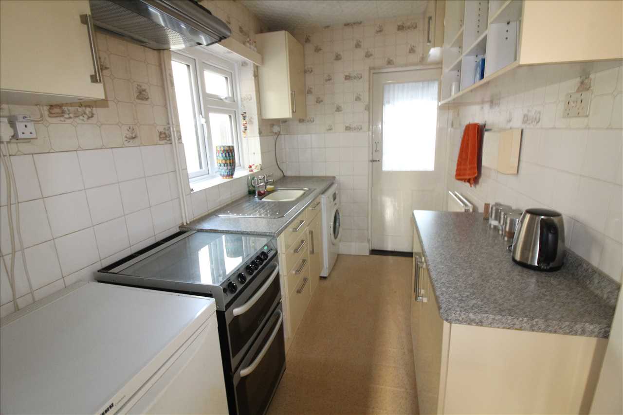 Gloucester Road, Wolverton - Picture 5