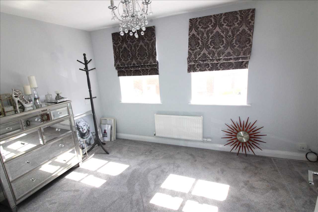 Oriel Close, Wolverton - Picture 6