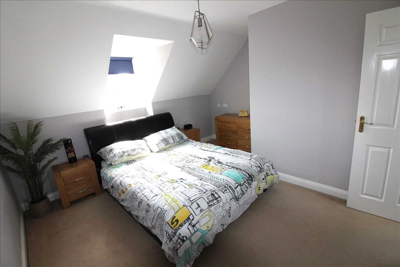 Oriel Close, Wolverton - Picture 9