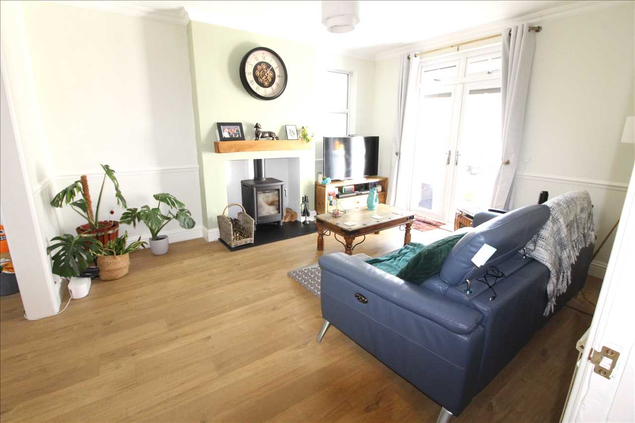 Caledonian Road, New Bradwell - Picture 3