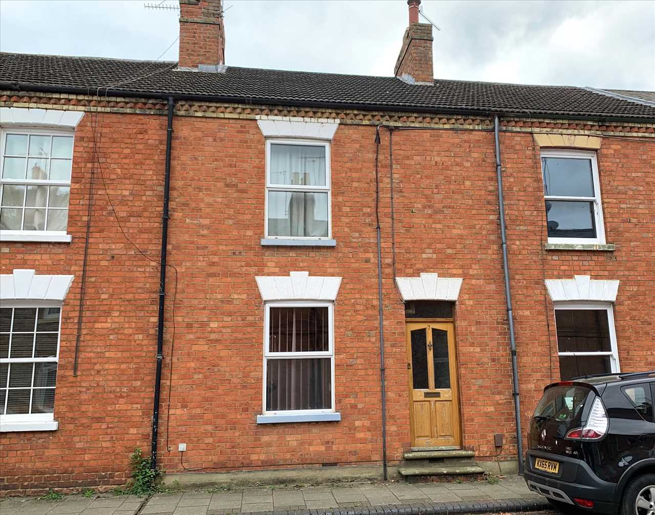 Buckingham Street, Wolverton - Picture 1