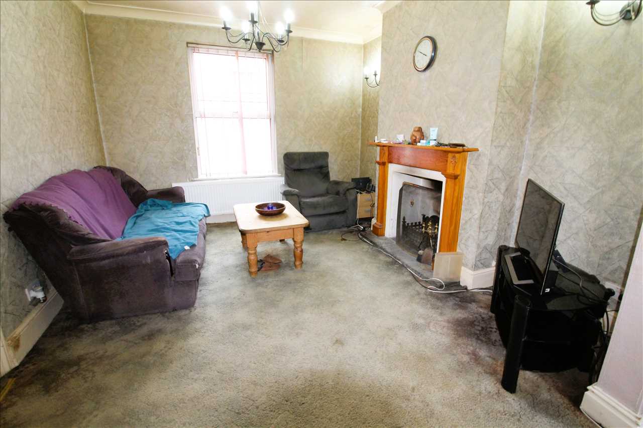 Buckingham Street, Wolverton - Picture 2