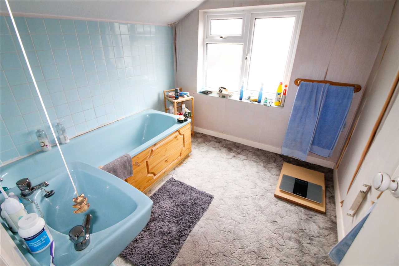 Buckingham Street, Wolverton - Picture 8