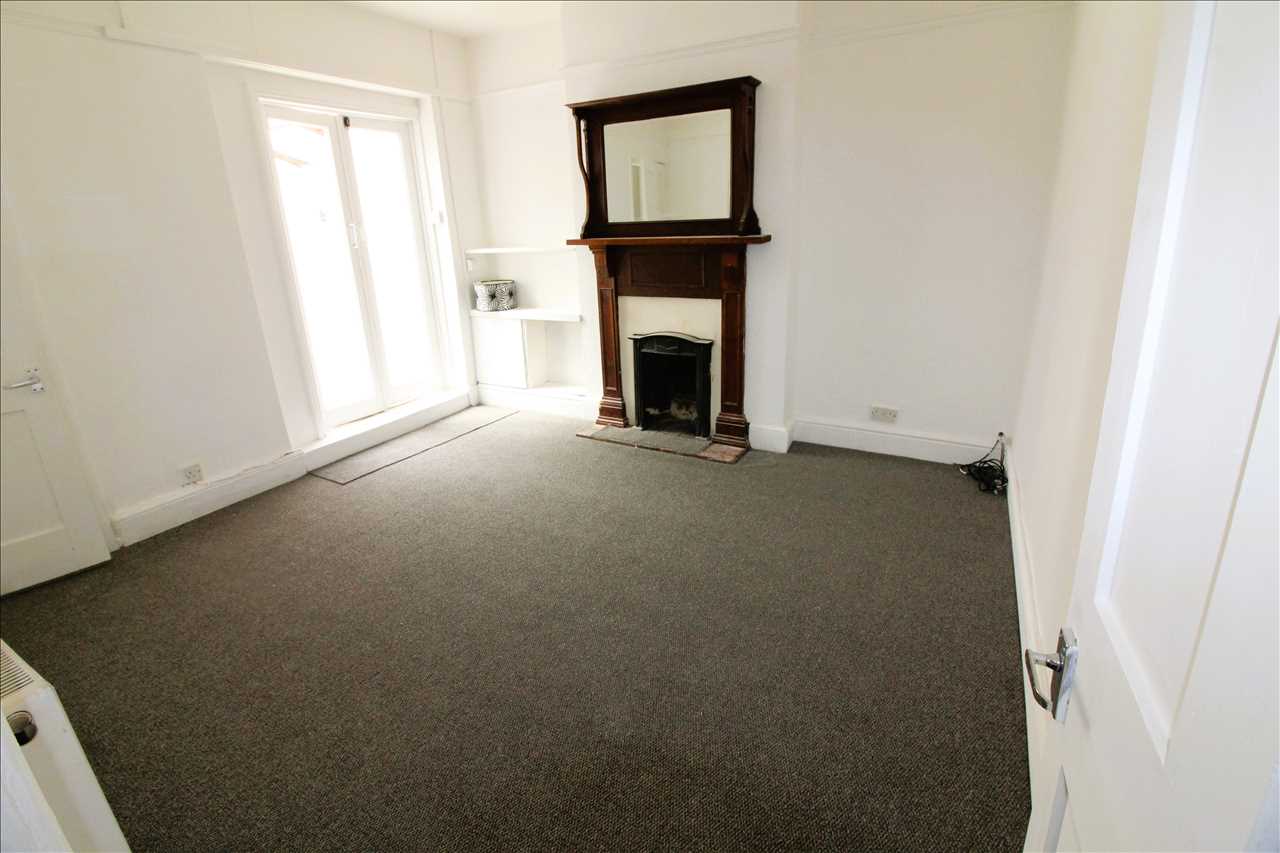 Buckingham Street, Wolverton - Picture 3