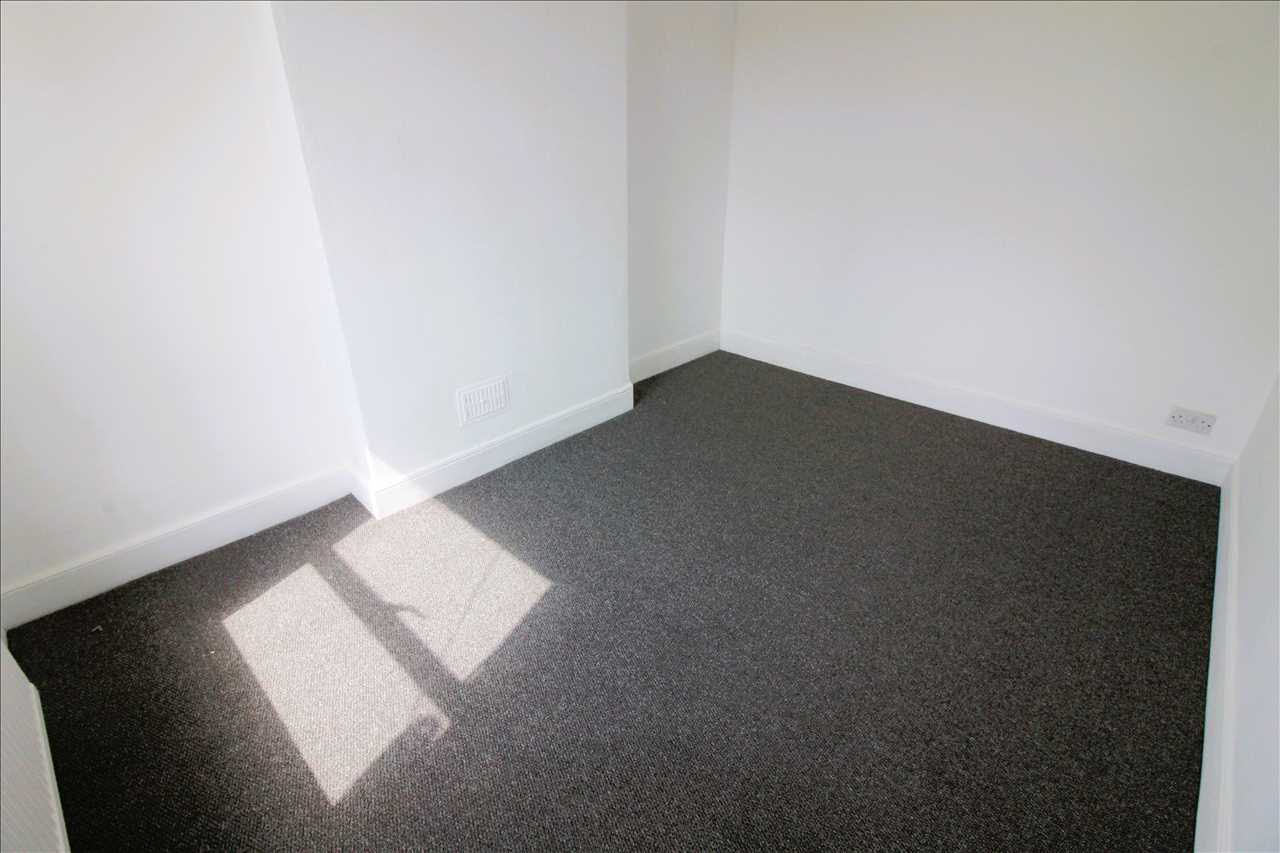 Buckingham Street, Wolverton - Picture 7
