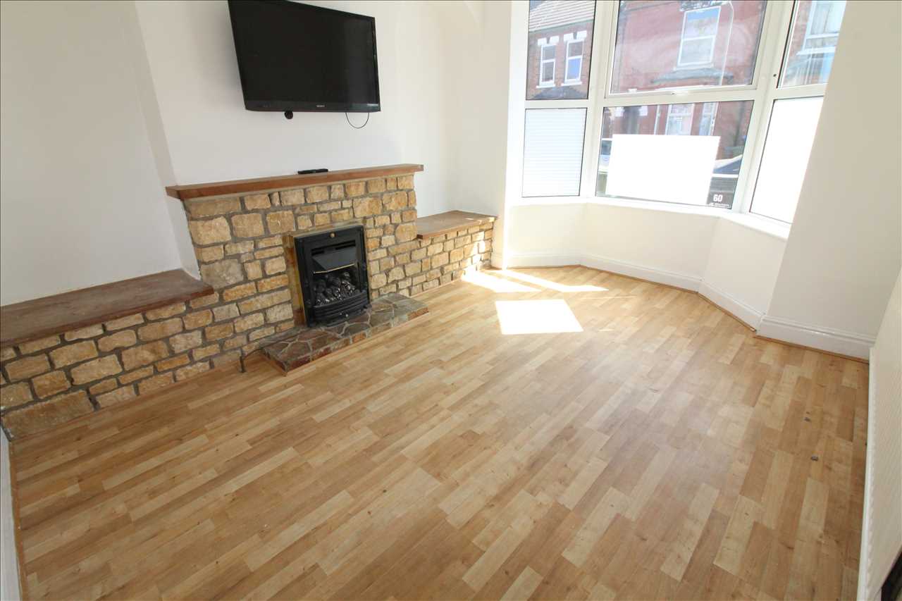 Cambridge Street, Wolverton - Picture 2