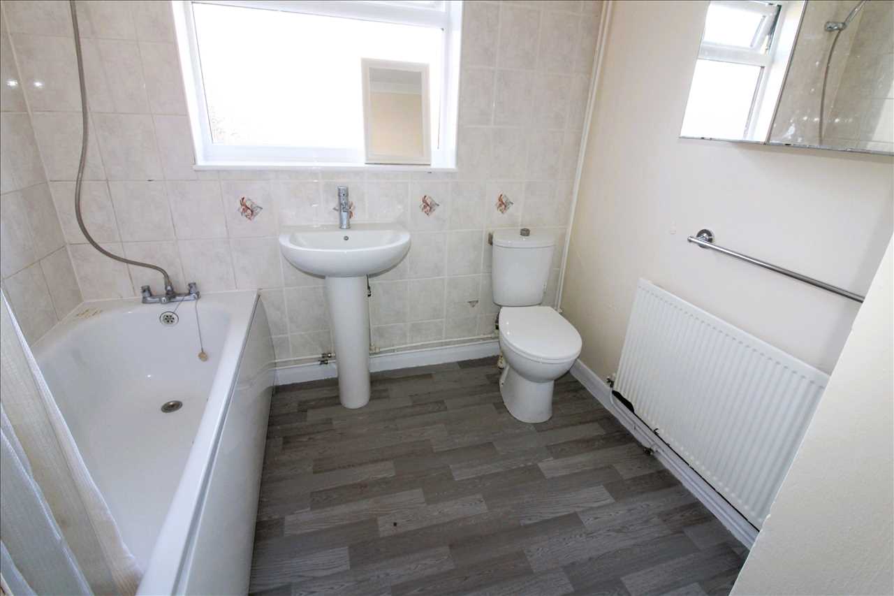 Cambridge Street, Wolverton - Picture 6
