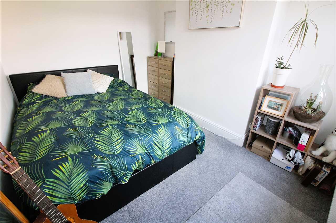 Newport Road, New Bradwell - Picture 8
