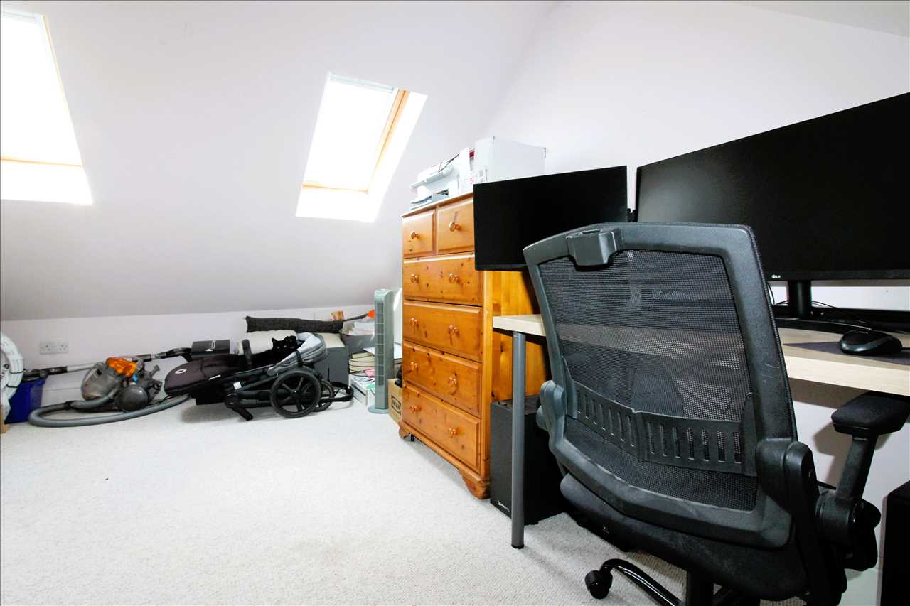 Windsor Street, Wolverton - Picture 10