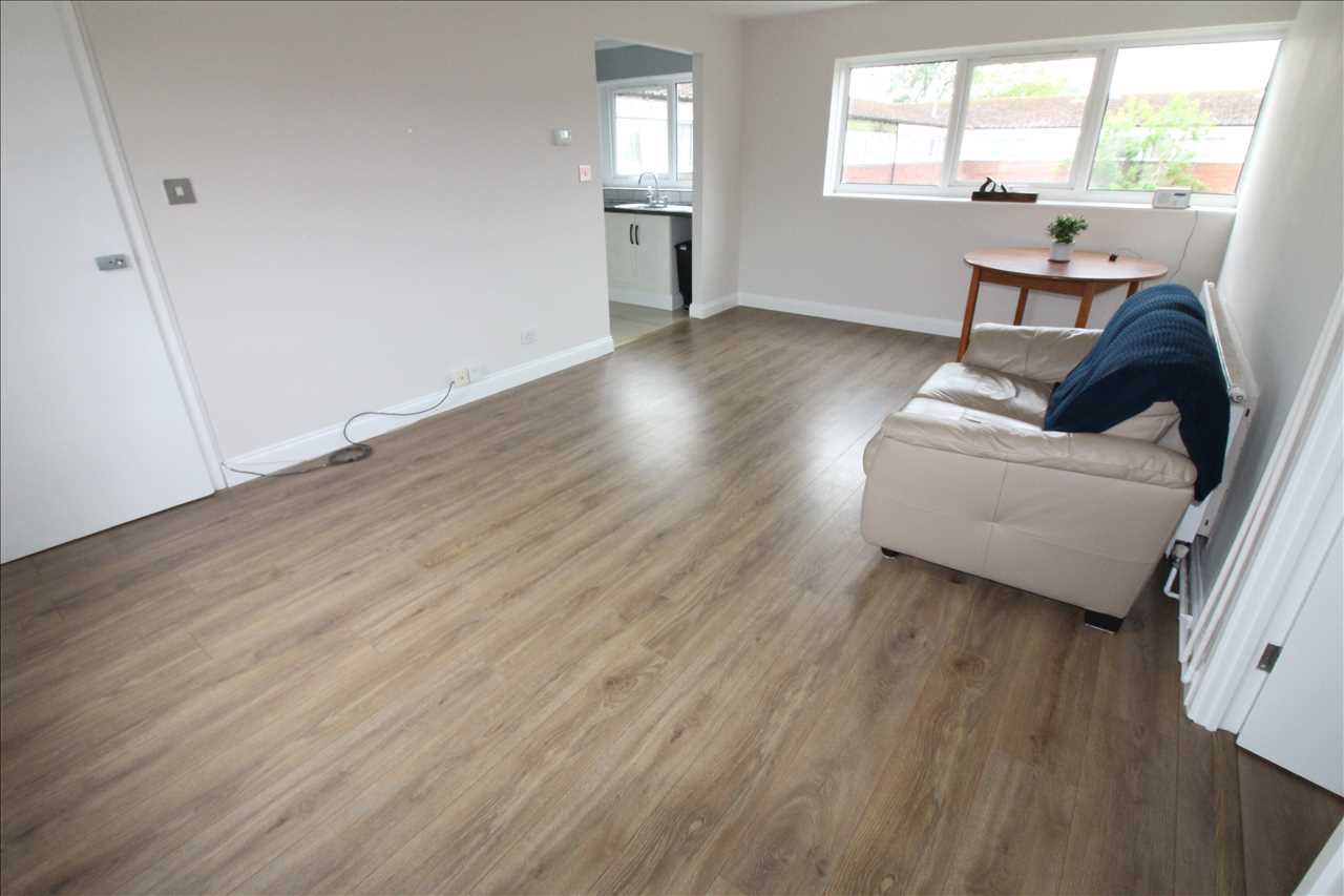 Horners Croft, Wolverton - Picture 2