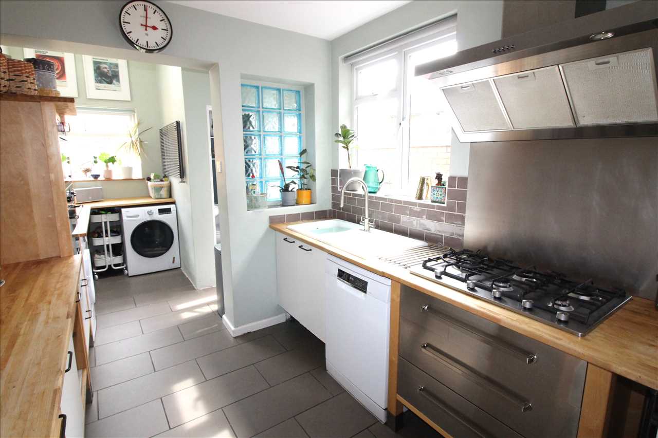 Green Lane, Wolverton - Picture 18