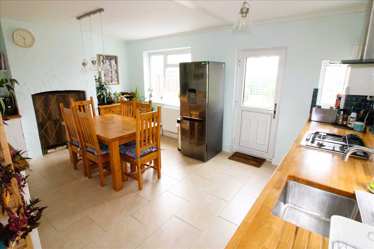 Windsor Street, Wolverton - Picture 5