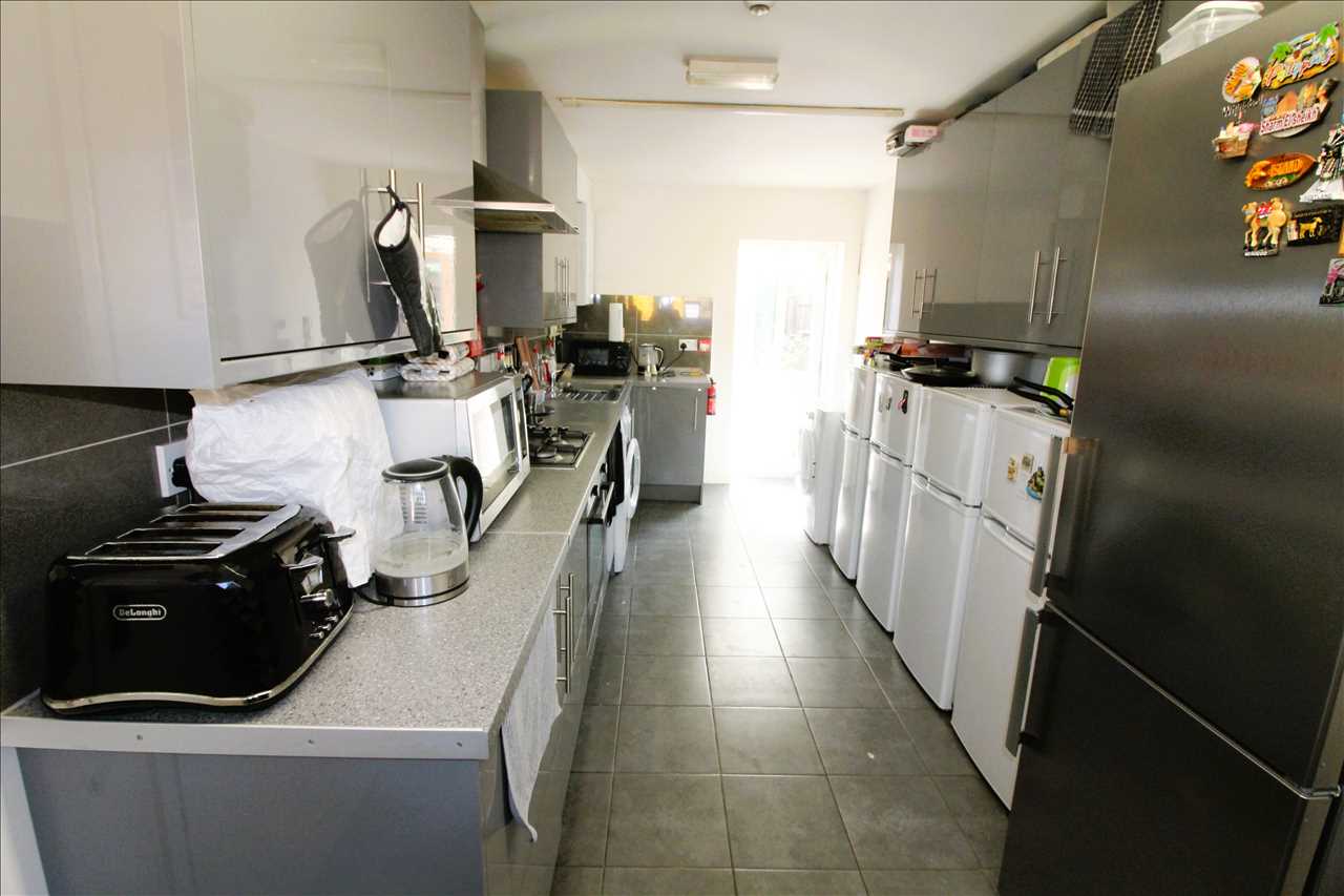 Bridgeford Court, Oldbrook - Picture 2