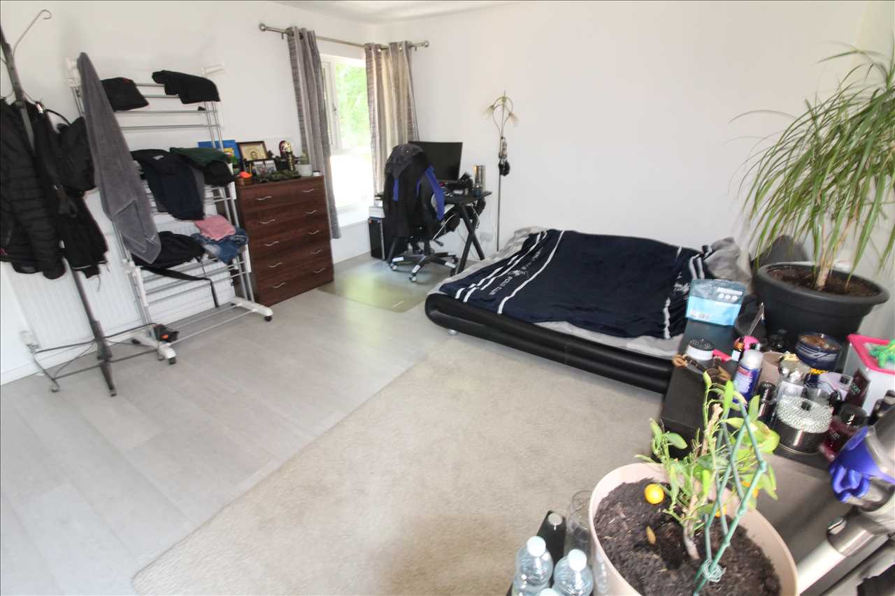 Bridgeford Court, Oldbrook - Picture 8