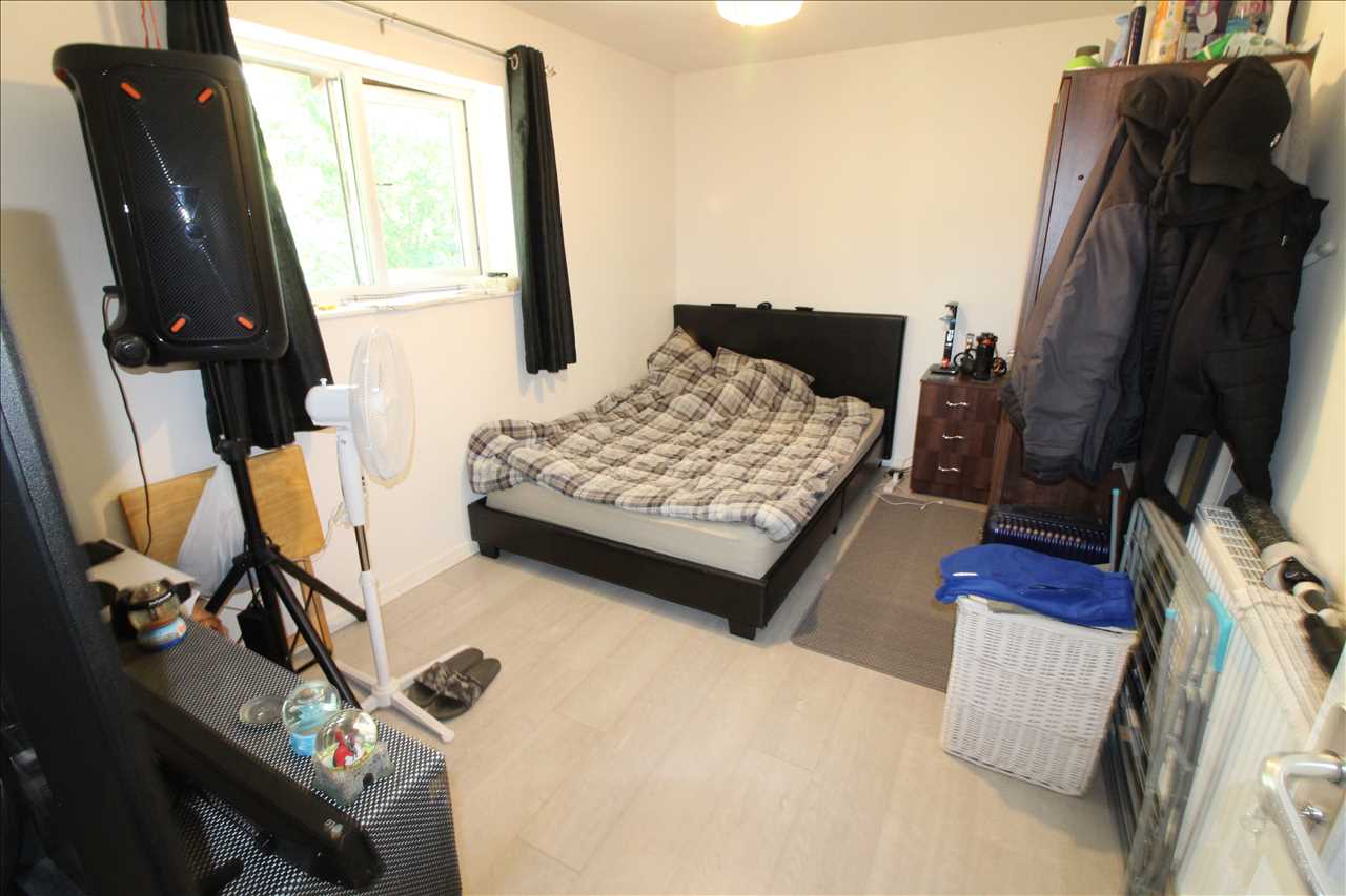 Bridgeford Court, Oldbrook - Picture 12
