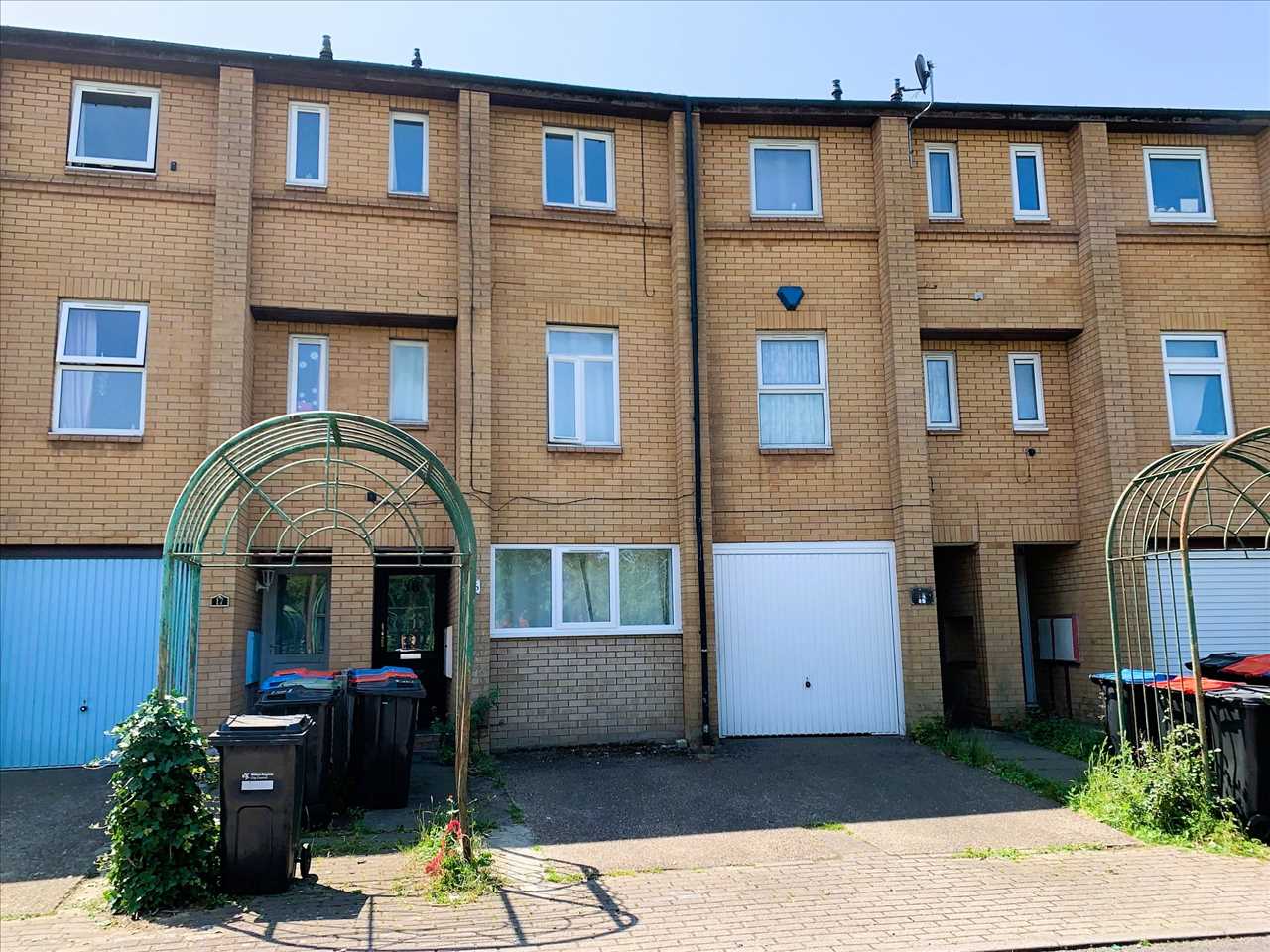 Kernow Crescent, Fishermead - Picture 1
