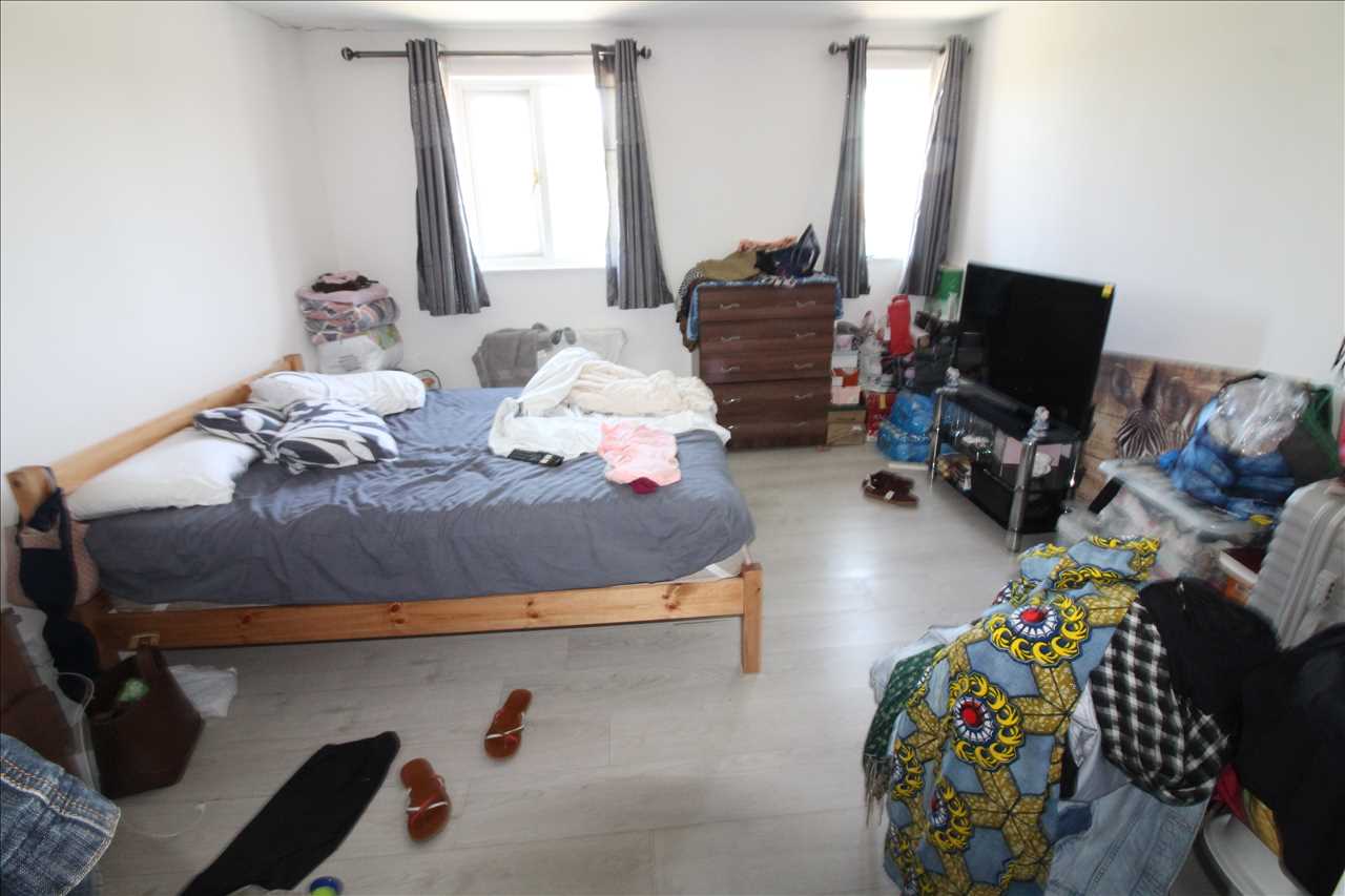 Kernow Crescent, Fishermead - Picture 7