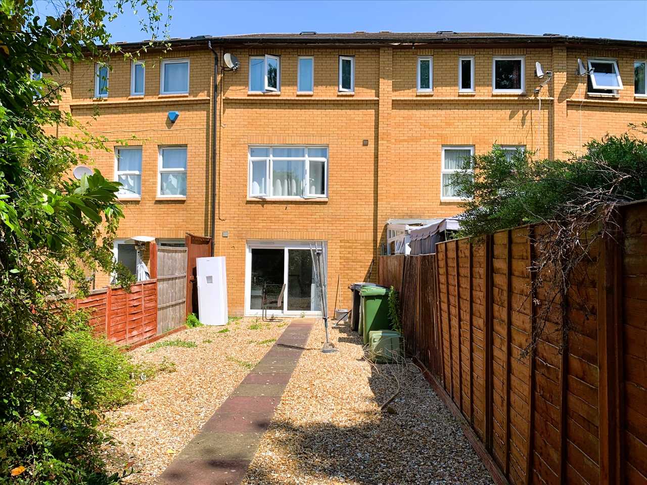 Kernow Crescent, Fishermead - Picture 13