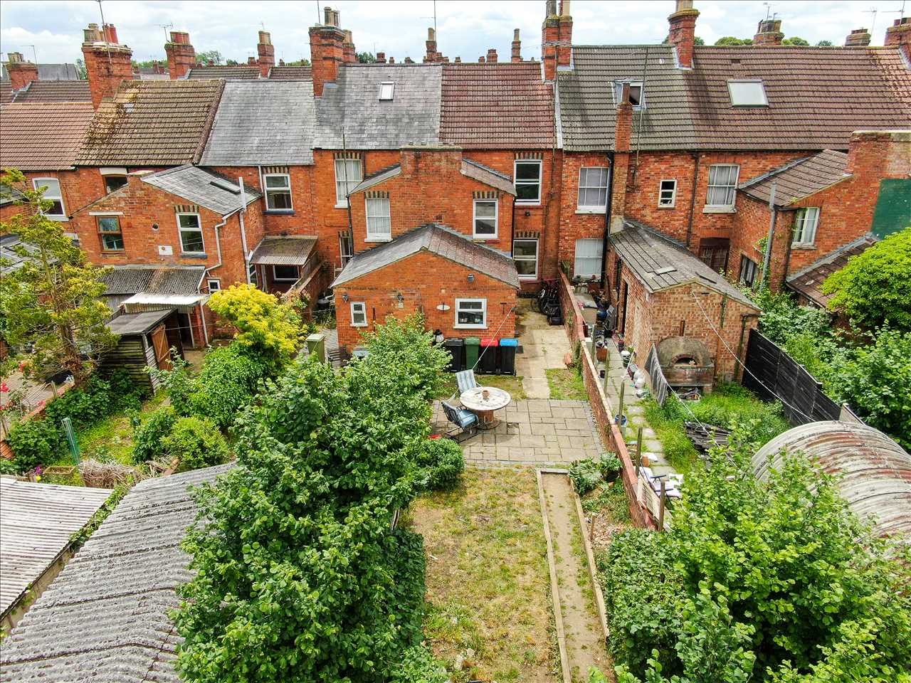 Aylesbury Street, Wolverton - Picture 14