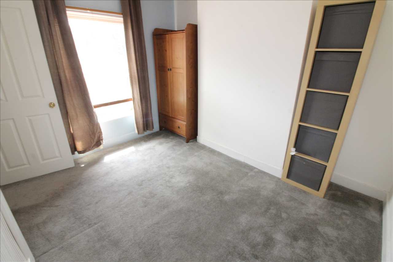 School Street, New Bradwell - Picture 9