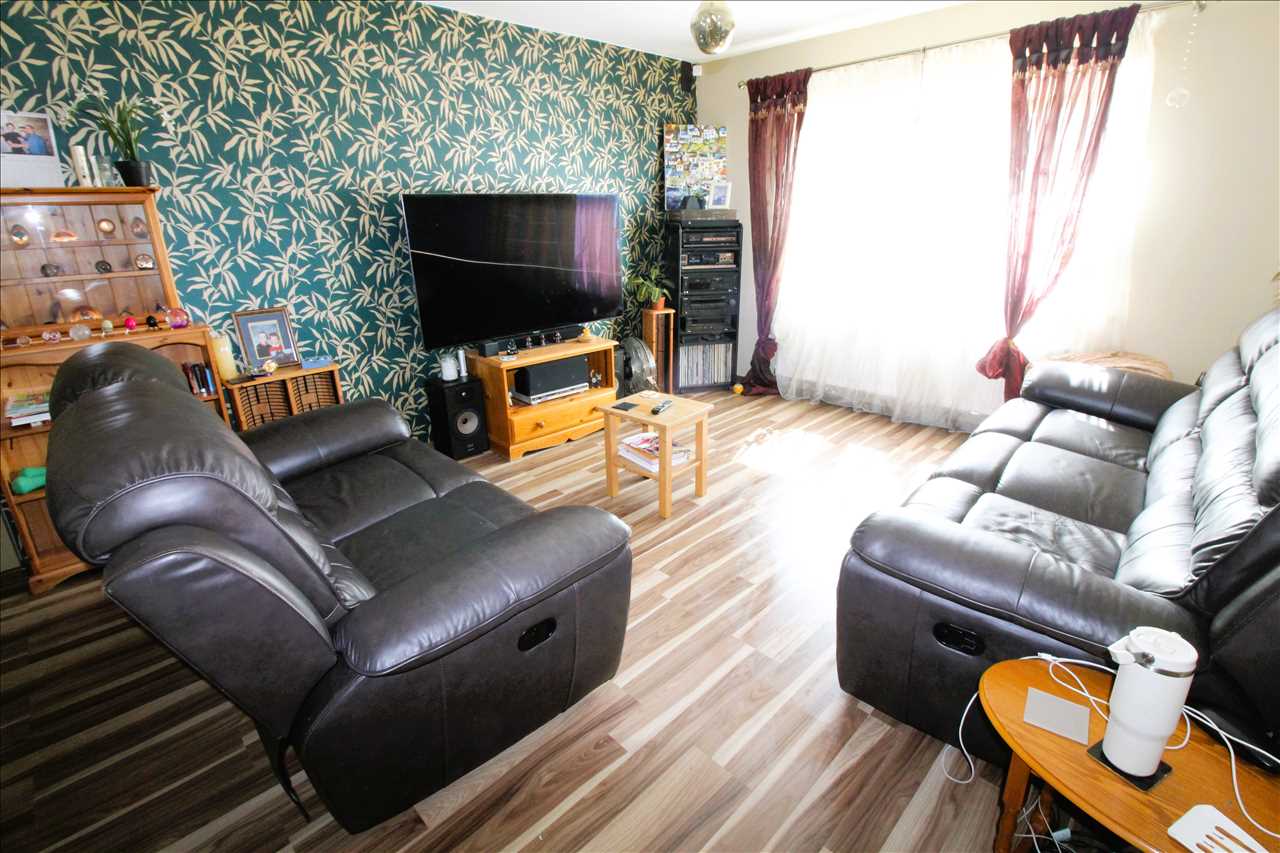 Southern Way, Wolverton - Picture 3