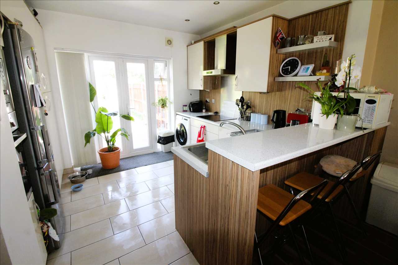 Southern Way, Wolverton - Picture 4