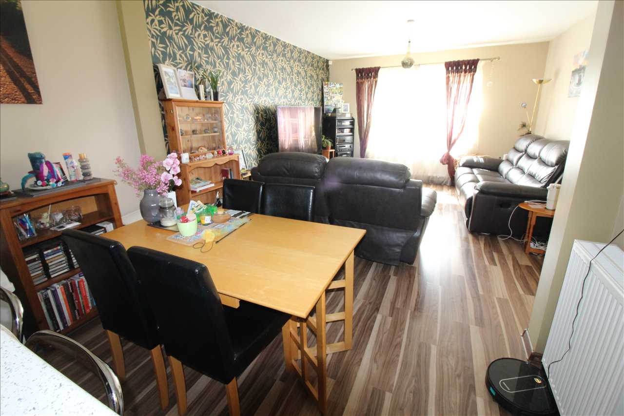 Southern Way, Wolverton - Picture 5