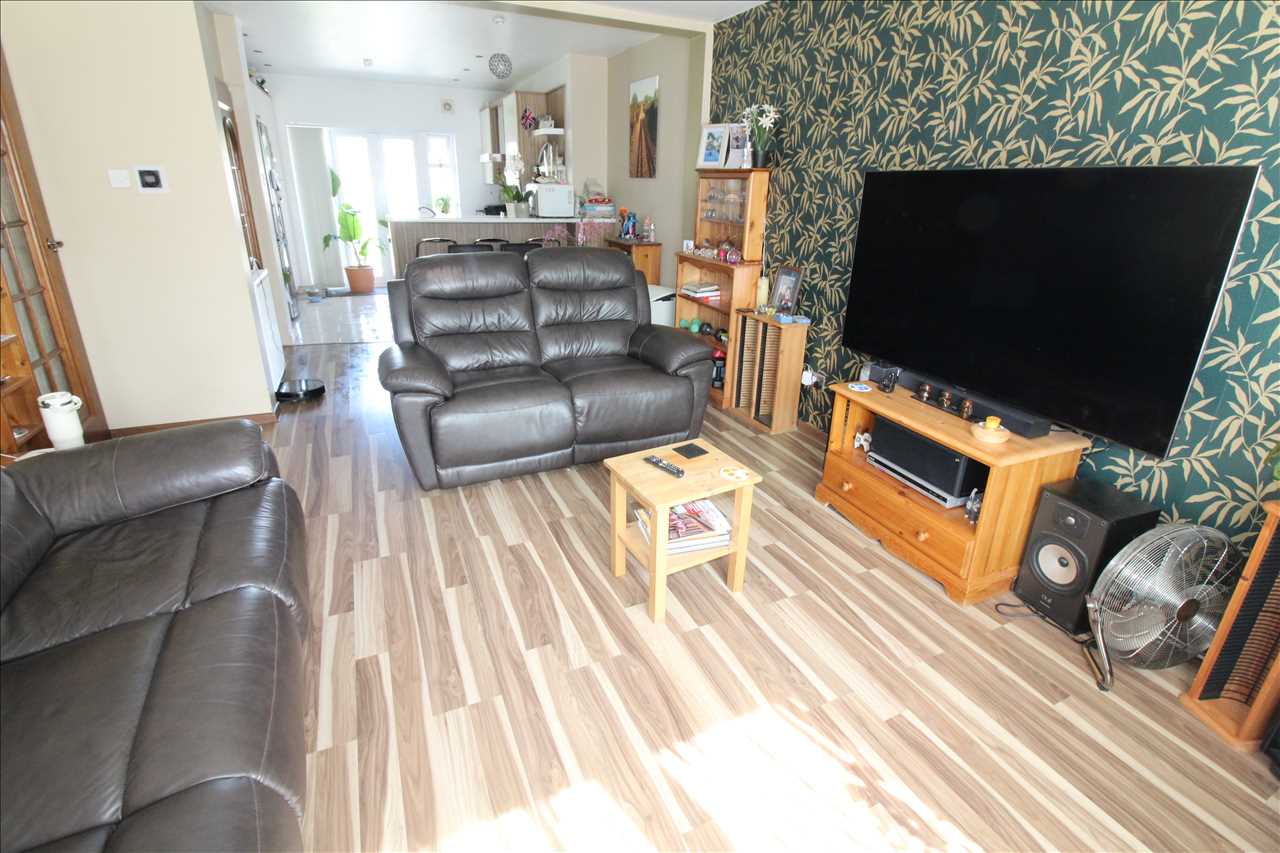 Southern Way, Wolverton - Picture 12