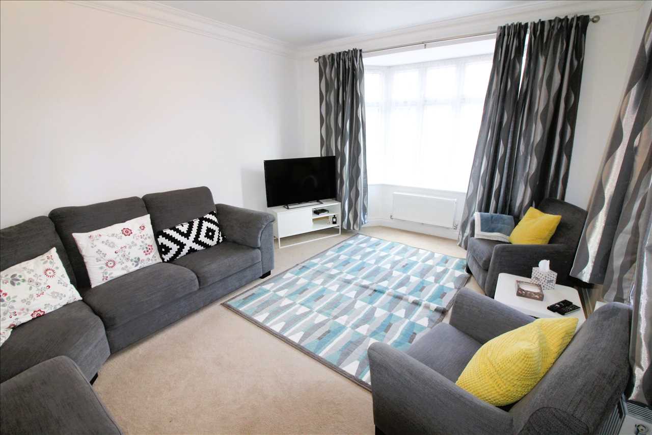 Rose Court, Wolverton - Picture 2