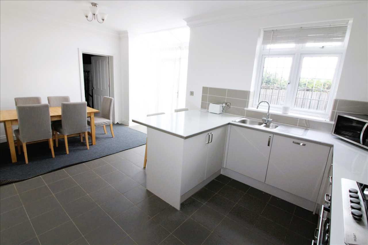 Rose Court, Wolverton - Picture 7