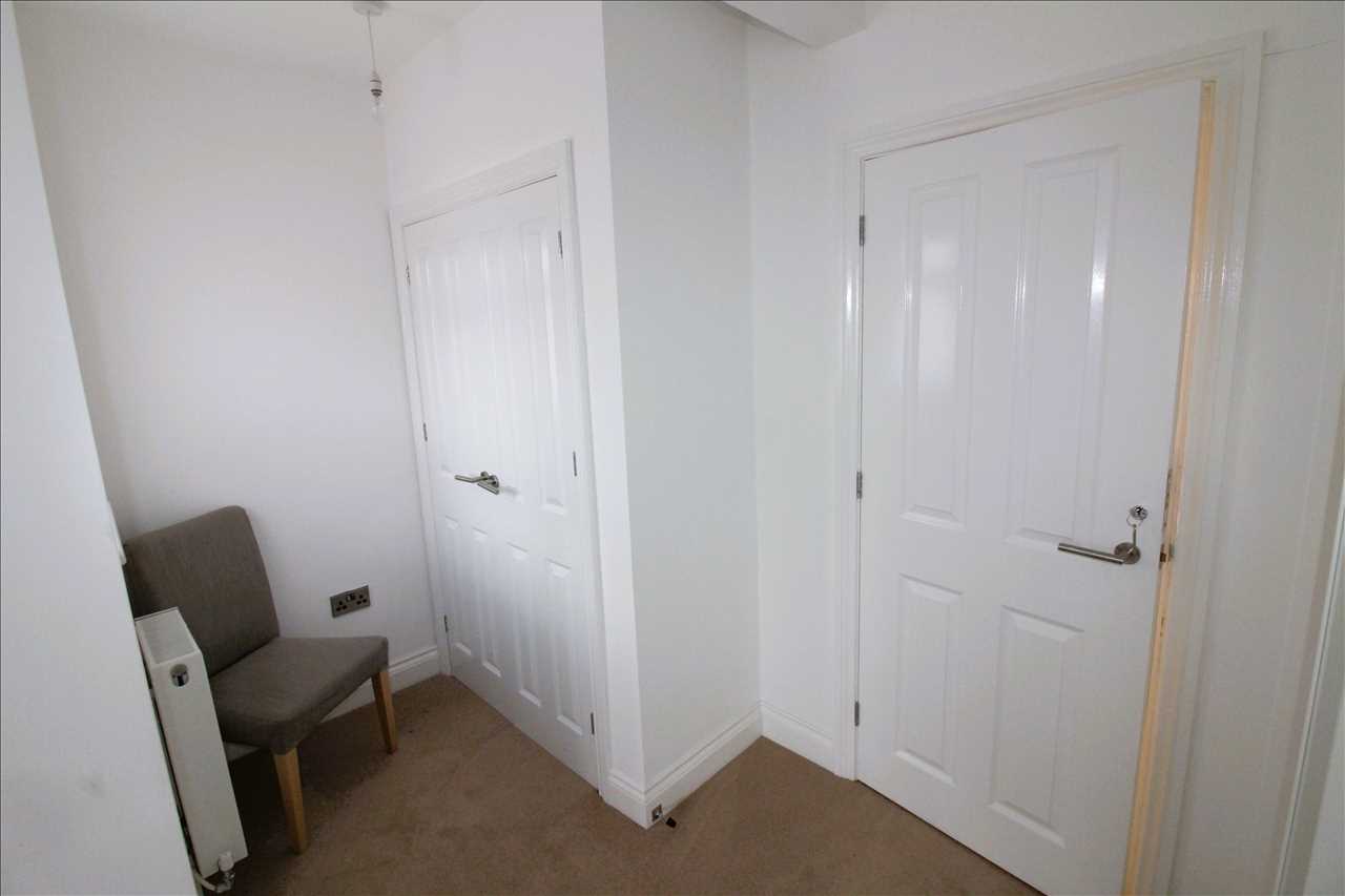 Rose Court, Wolverton - Picture 11