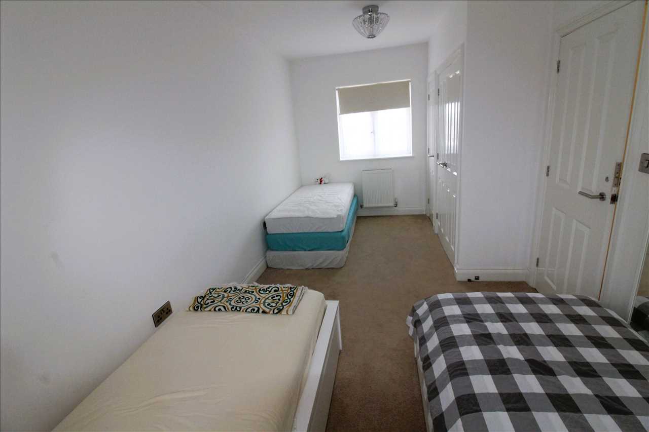 Rose Court, Wolverton - Picture 14
