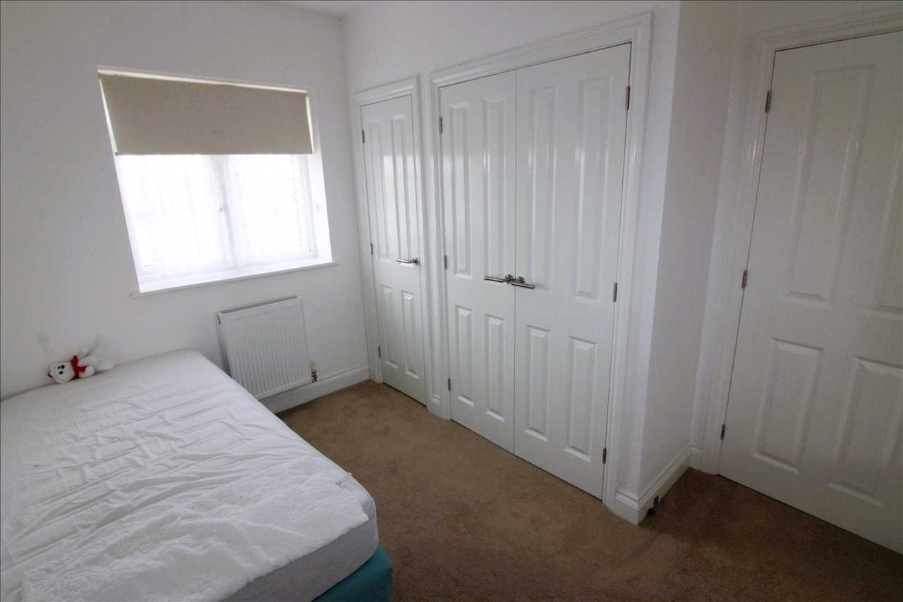Rose Court, Wolverton - Picture 15