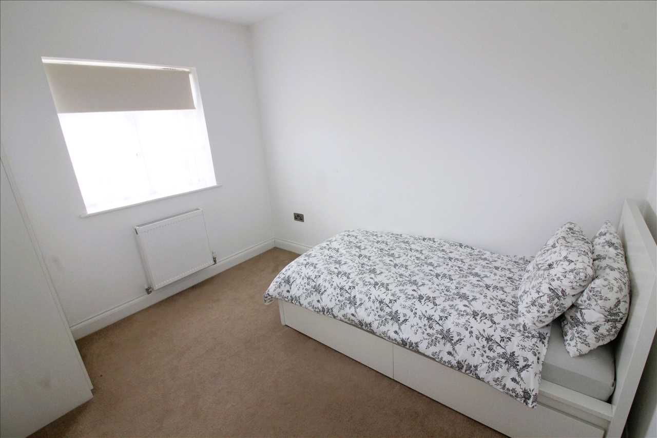 Rose Court, Wolverton - Picture 16