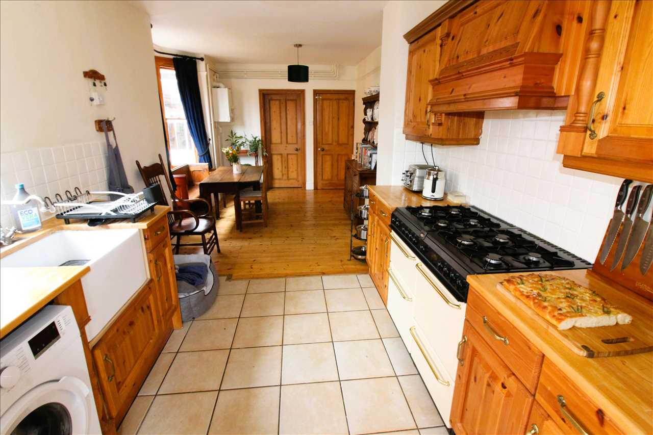 Victoria Street, Wolverton - Picture 5