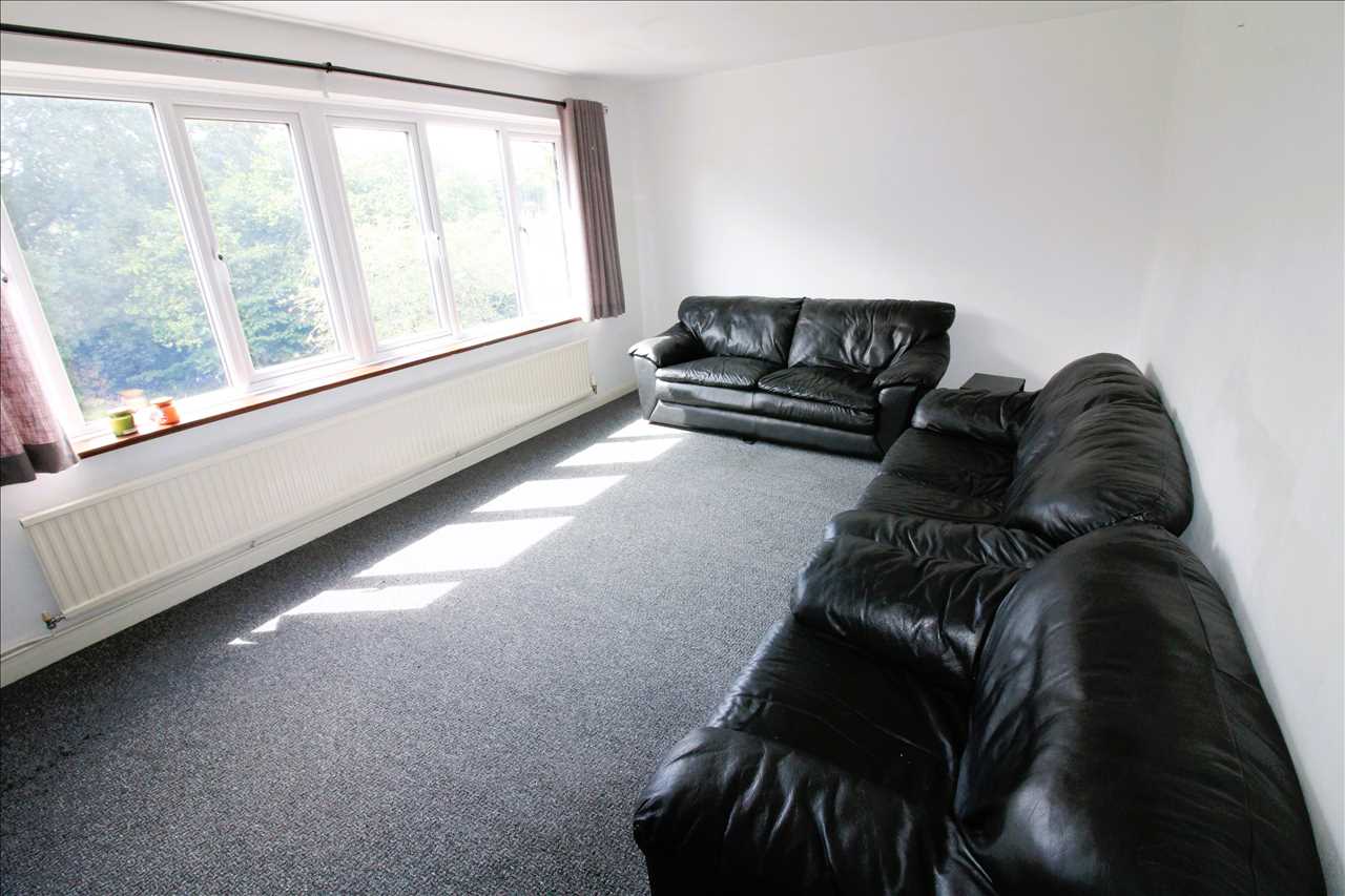 Ashfield, Stantonbury - Picture 4