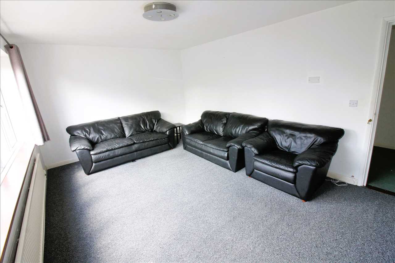 Ashfield, Stantonbury - Picture 5