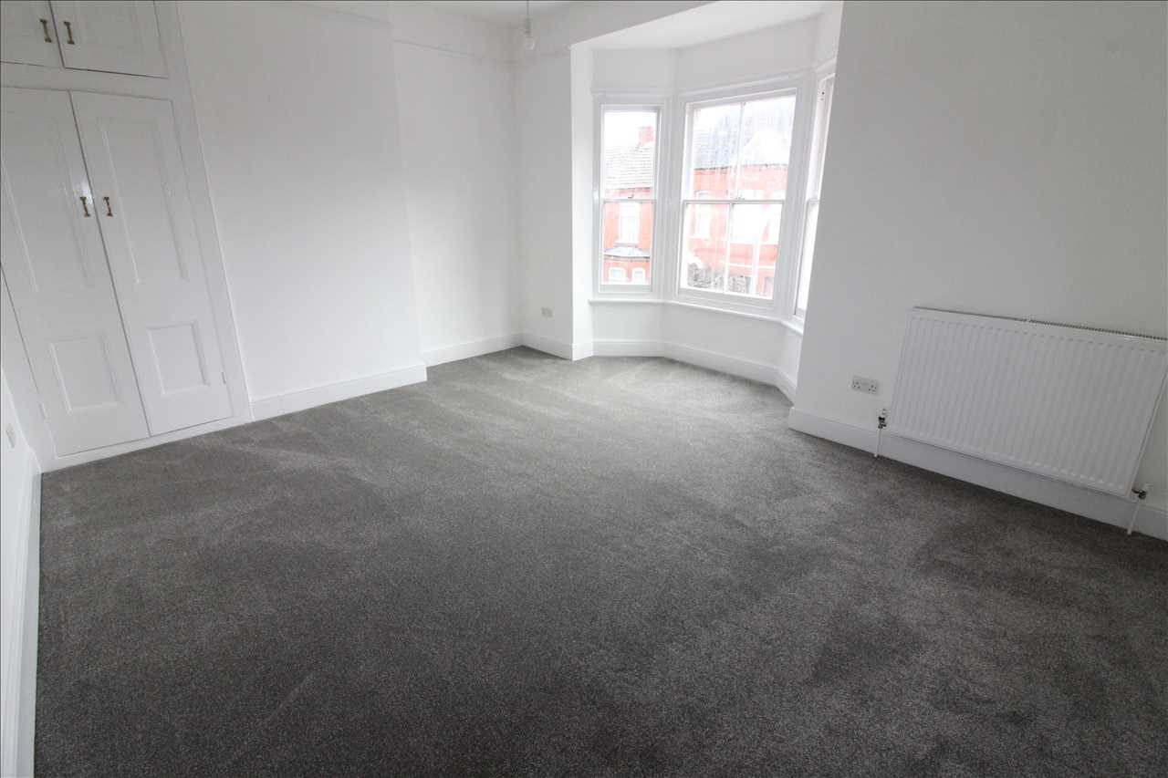 Cambridge Street, Wolverton - Picture 6