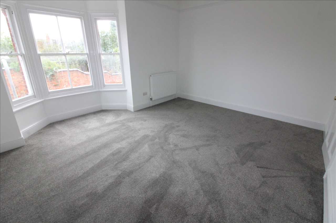 Cambridge Street, Wolverton - Picture 7